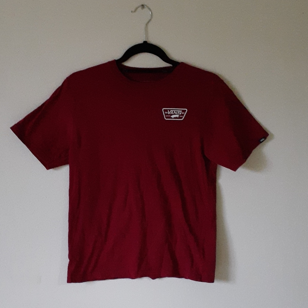 Van's maroon t shirt